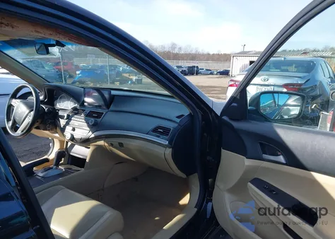 2011 Honda Accord 2.4 Se from USA, damaged, VIN 1HGCP2F63BA066721